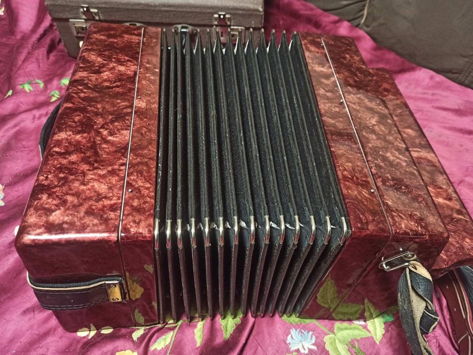 Баян Тула 202 в робочому хорошому стані