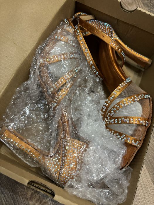 Туфлі танцювальні , бальні