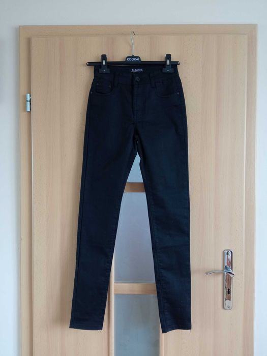 Nowe spodnie damskie 36