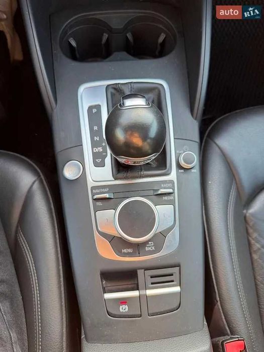 Audi A3 2018 8V (FL) 2.0 TFSI MT