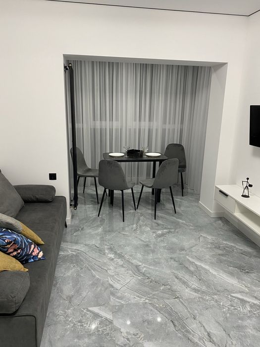 Сучасна квартира ЖК Квітковий погодинно.подобово.перша здача