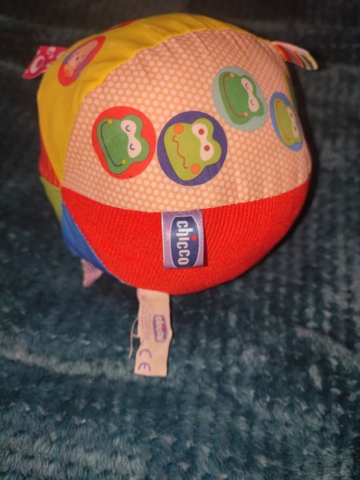 Grająca piłka chicco