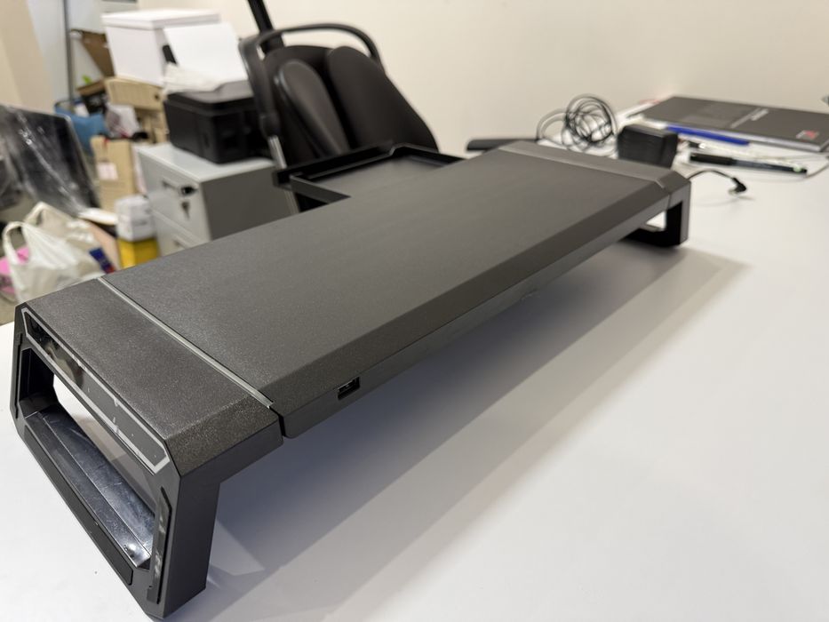 Підставка під любий монітор, ноутбук.