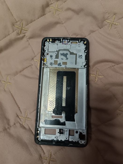 Poco X6 Pro рамка дисплея