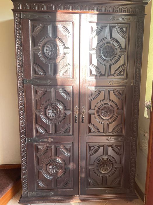 Móvel roupeiro 2 portas