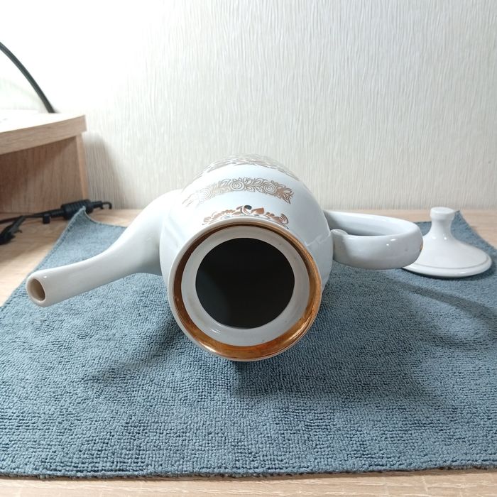 Винтажный кофейник Фарфор СССР (Довбыш), золочение