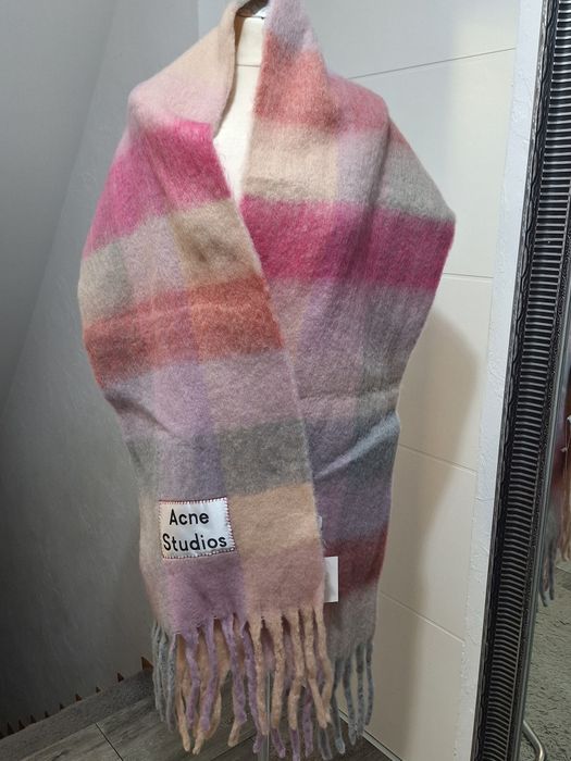 Acne studios szalik cudo