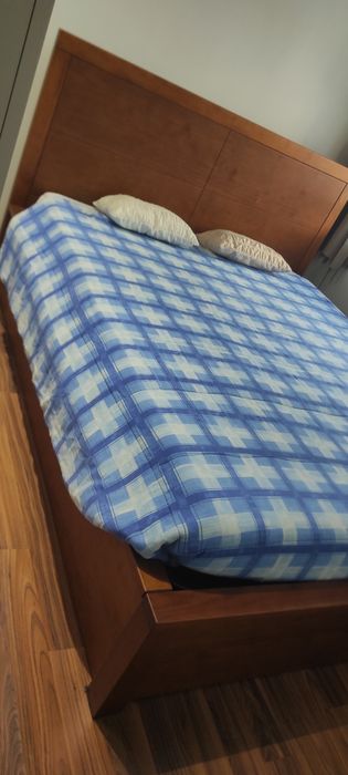 Cama de casal madeira maciça