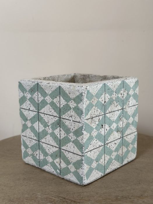 Doniczka bertonowa belldeco