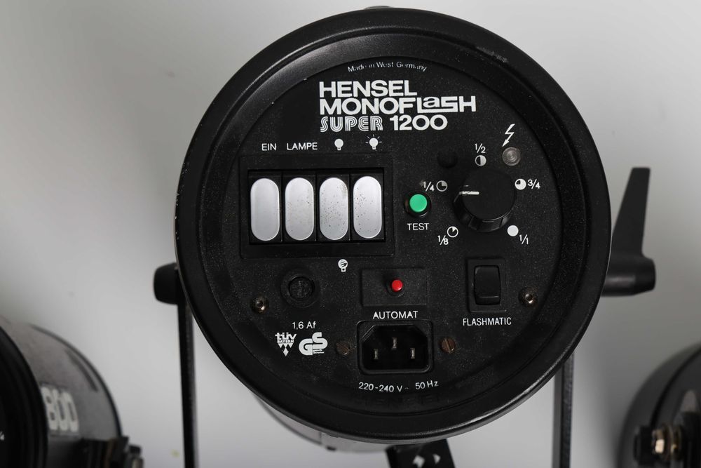 Iluminação estúdio HENSEL 3 flashes e 3 softboxes