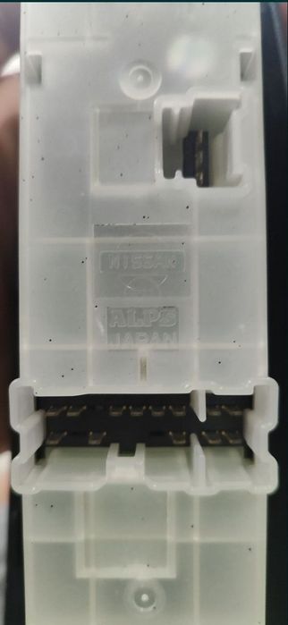 Nissan Note E11 блок кнопок стеклоподъемника