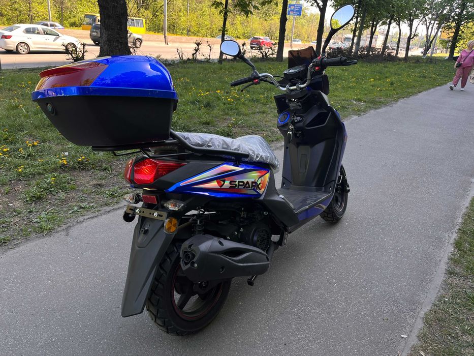 Скутер SPARK SP150S-19BN