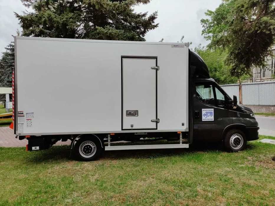 Wynajem busa Kontener 35S18/Winda/Dostawczy/8EP/paleciak/Iveco Daily