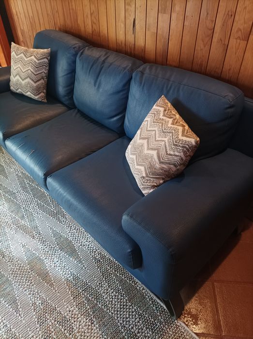 Sofá 3 lugares azul petróleo