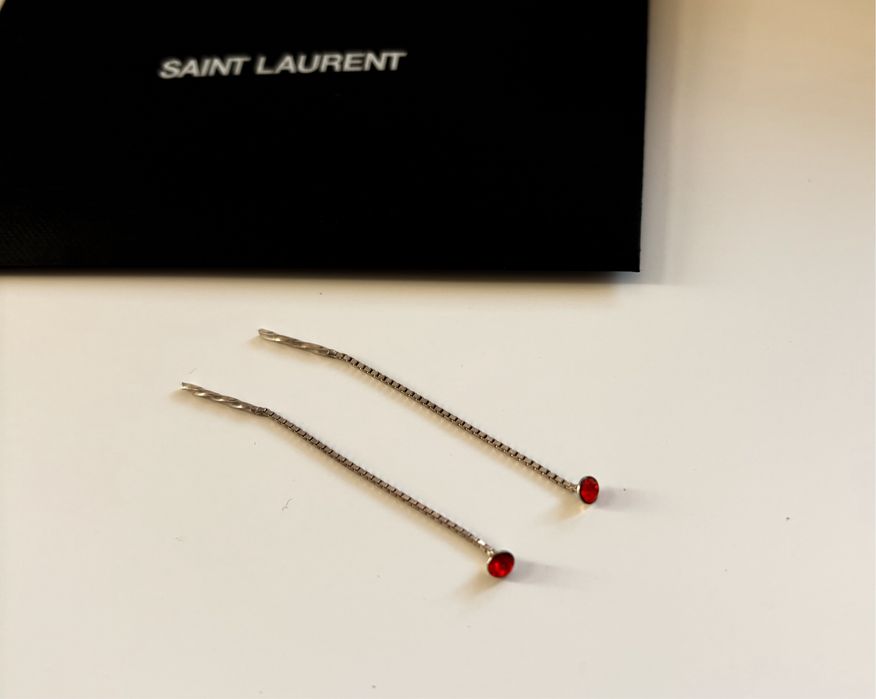 Kolczyki Zara srebrne długie wiszące czerwona cyrkonia old money