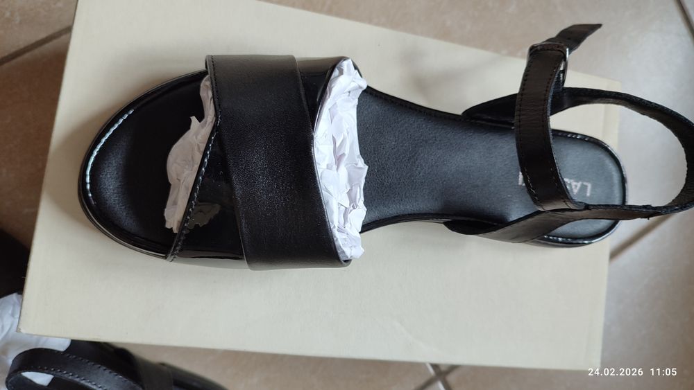 Lasocki czarne sandały 40