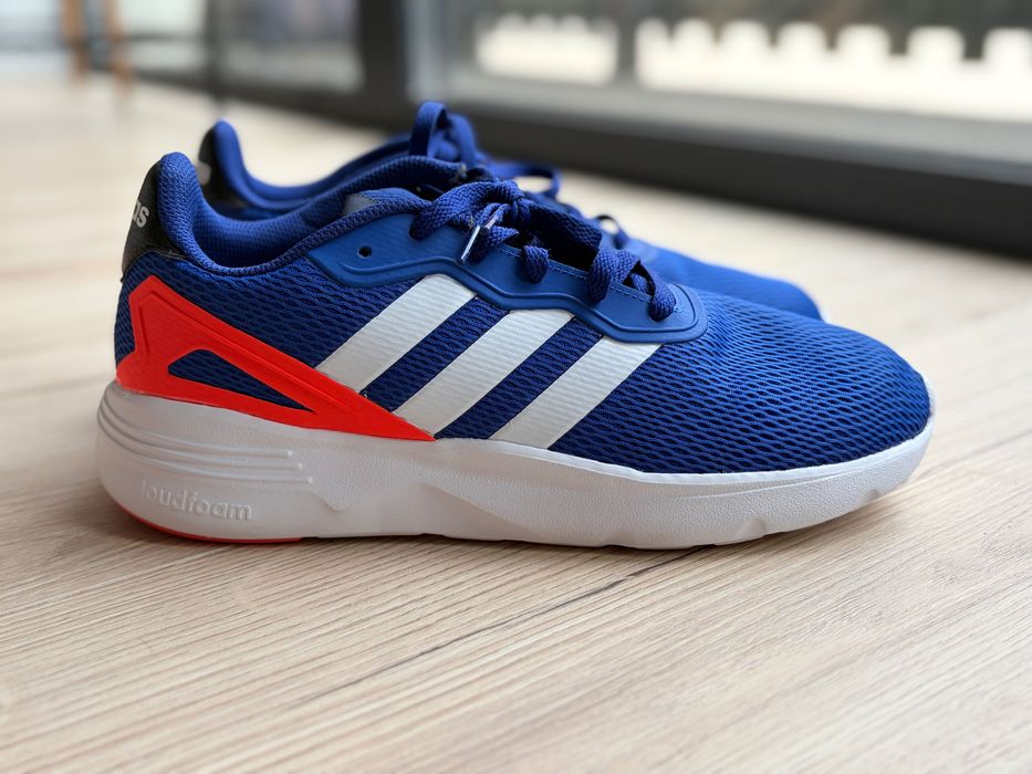 Buty Adidas  do biegania  r. 44 2/3