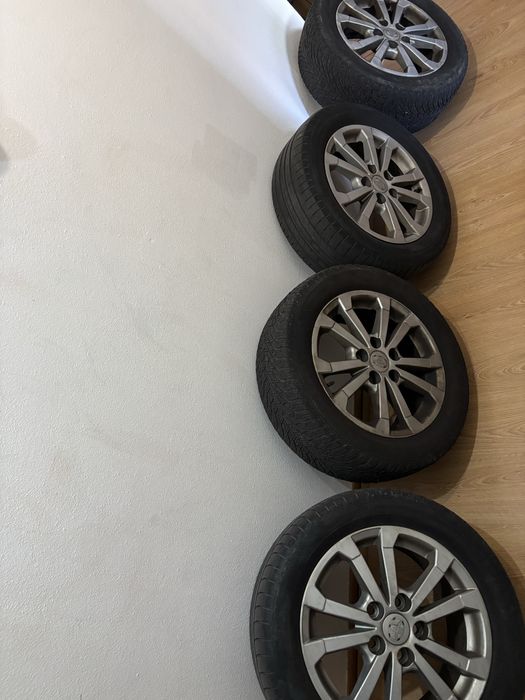 Jantes R16 toyota versos