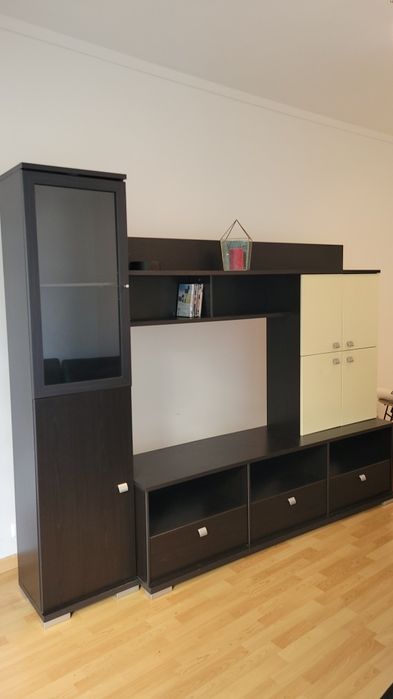 Móvel de Sala com Cristaleira - Estante