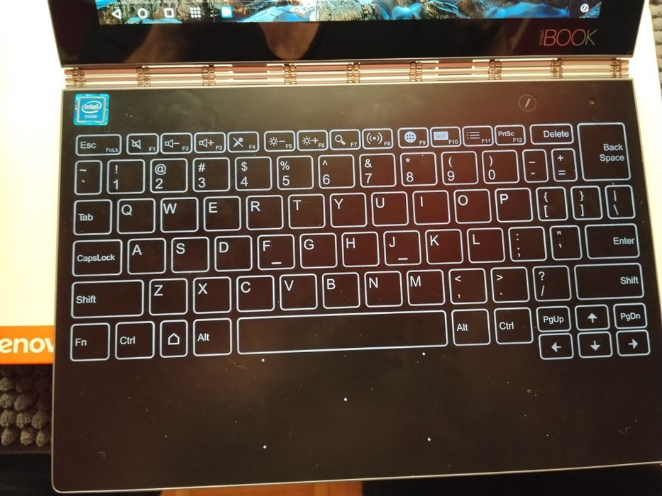 Lenovo Yoga Book tablet z Androidem i LTE komplet bdb