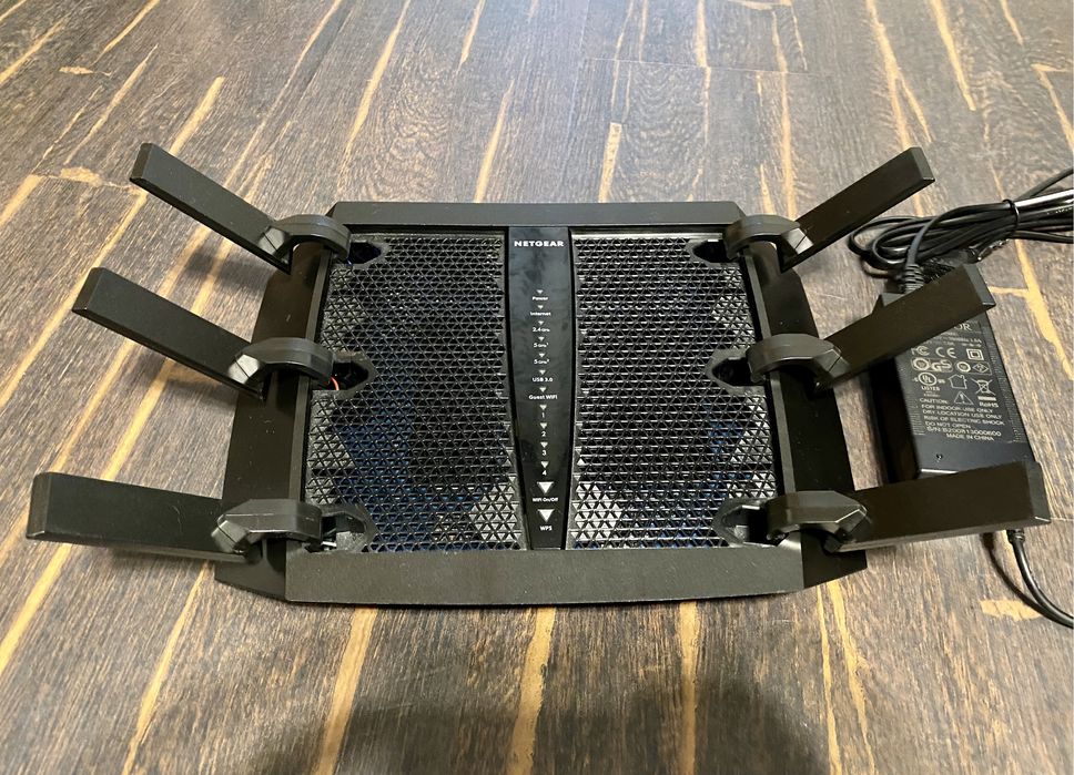 Netgear Nighthawk X6 AC3000 Tri Band WiFi Gigabit Router (R7900): 2 000 ...