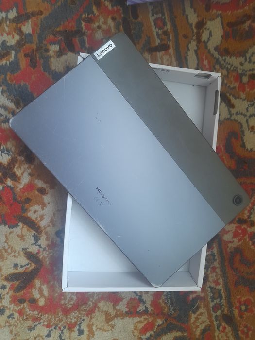 Продам  планшет  леново Таб м10 +