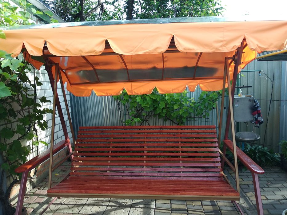 Качеля для отдыха в любое время года