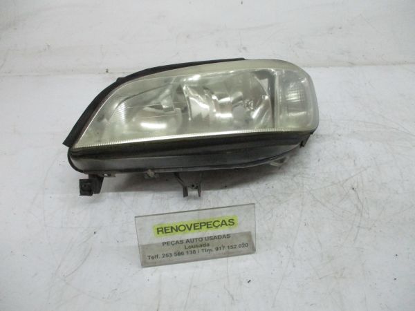 Ótica / farol esquerda OPEL Zafira A (F75_)