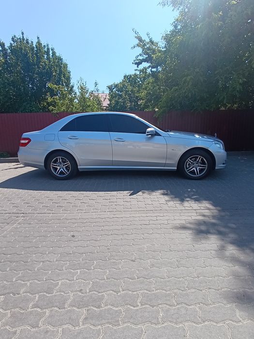 Продається надійне і економне авто