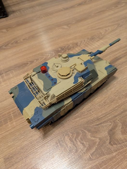 Танк на радіокеруванні