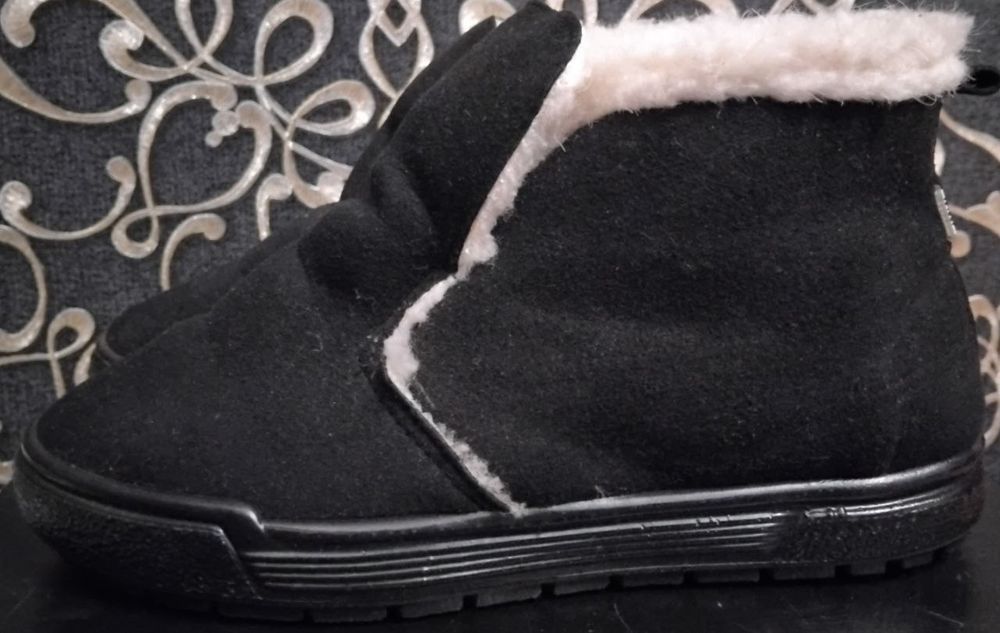 Женские зимние ботинки