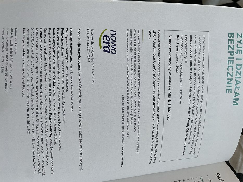 Żyję i działam bezpiecznie podręcznik do edukacji dla bezpieczeństwa