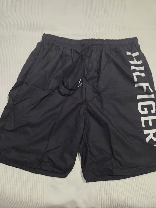 Tommy Hilfiger meskie spodenki r.L czarne