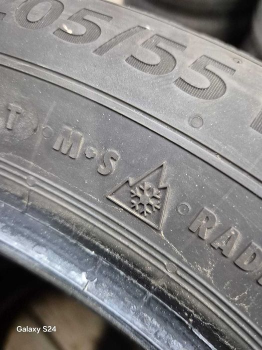 Opony zimowe Barum 205/55 R16 T, komplet