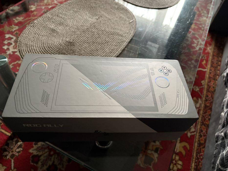 Asus ROG Ally Z1 Extreme – bardzo dobry stan + komplet + etui + szkło