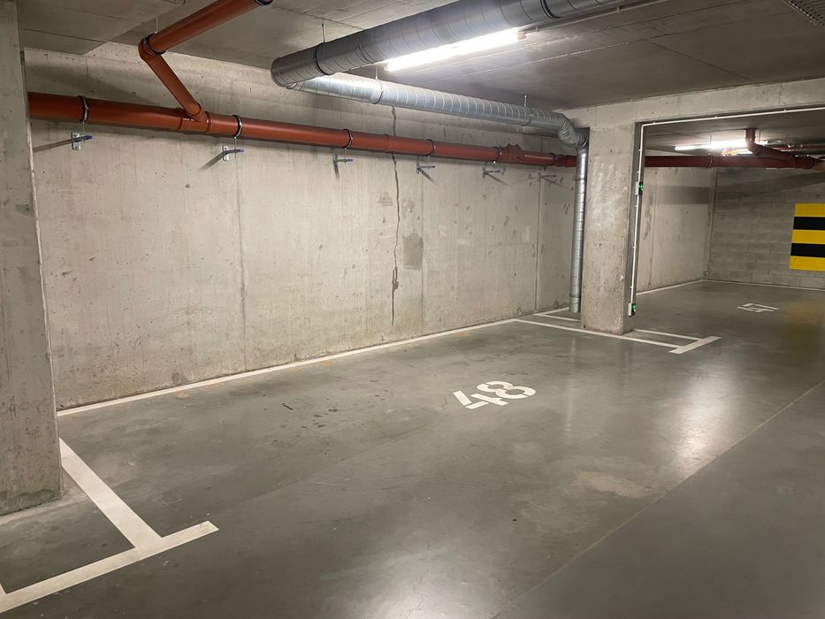 Wynajmę miejsce postojowe