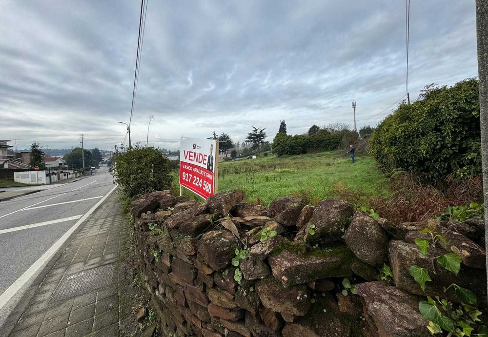 Terreno para Construção — Santo Tirso  5.700 m²