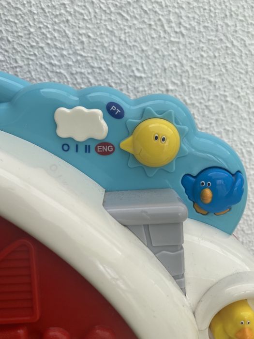 Brinquedos interativos bebé da Chicco quinta bilingue