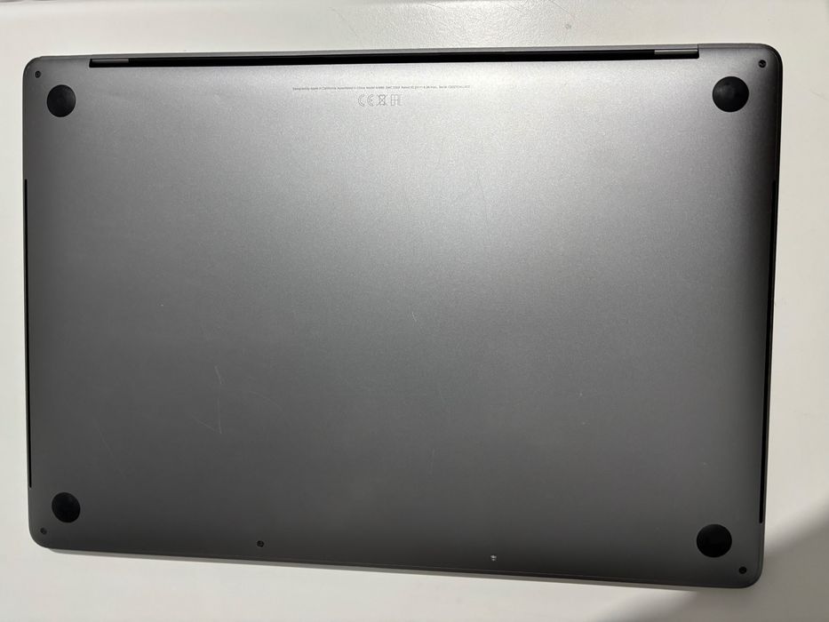 MacBook Pro 15” (2019) para venda