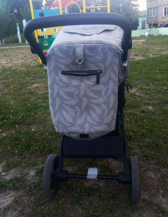 Прогулянкова коляска