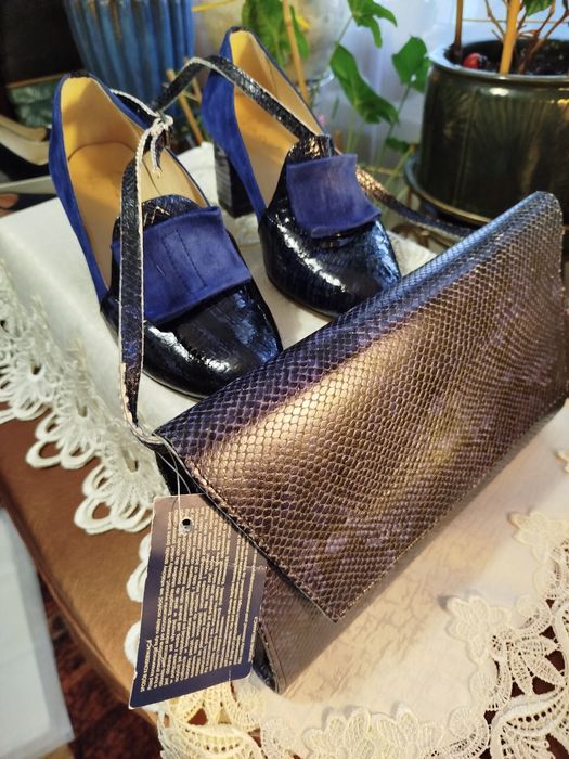 Półbuty /czółenka/skórzane,kolor kobaltowy, marki Casu, trendy 2026