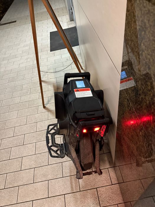 Leaperkim Lynx Monocykl elektryczny 152V 2700wh