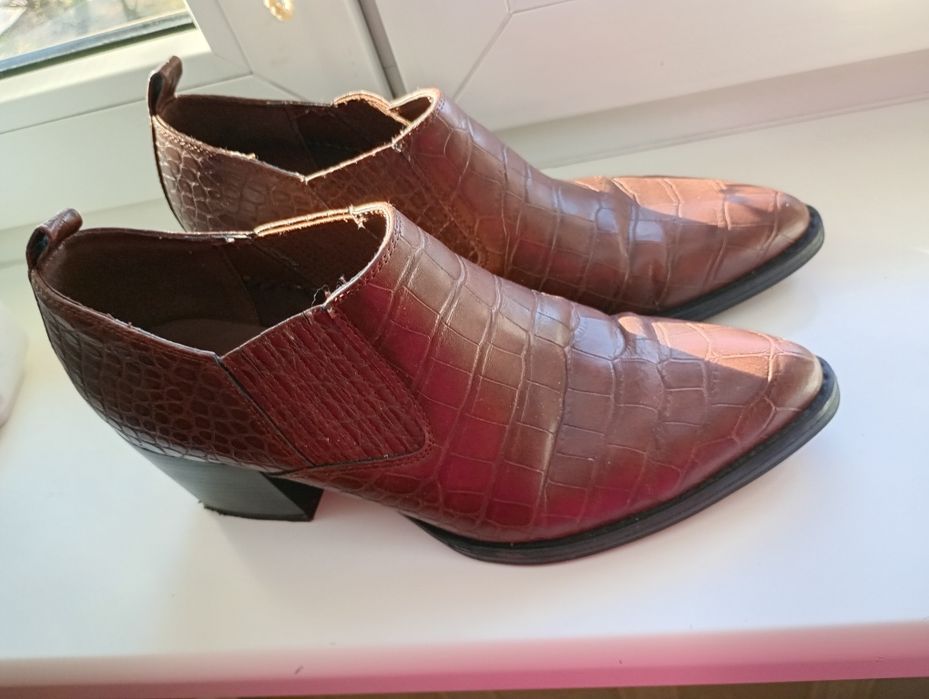 Półbuty kowbojki damskie 37 Catwalk