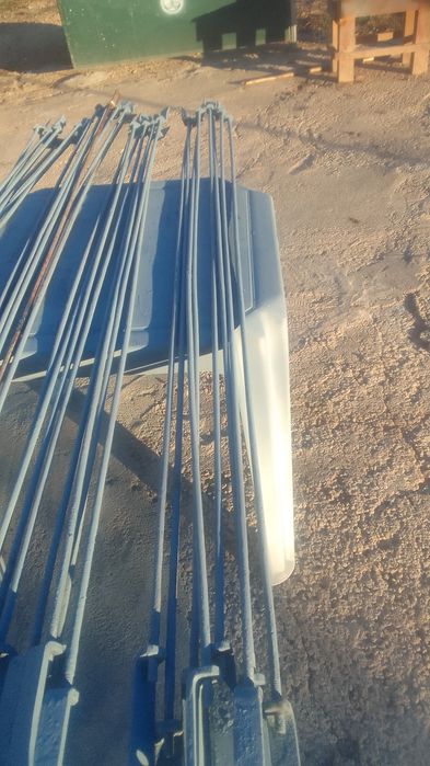 Moinho De Vento Para Tirar Água Poços  têm  uma torre  com 13 metros de altura a roda têm  2.80de diâmetro  têm  bomba e leva solas para bomba preço