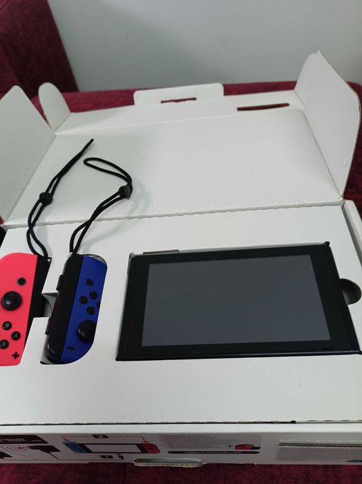 Nintendo switch com 2 Joy-con.