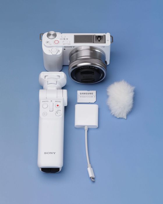 sony zv e10 - купить цифровые фотоаппараты - Цена на OLX.ua