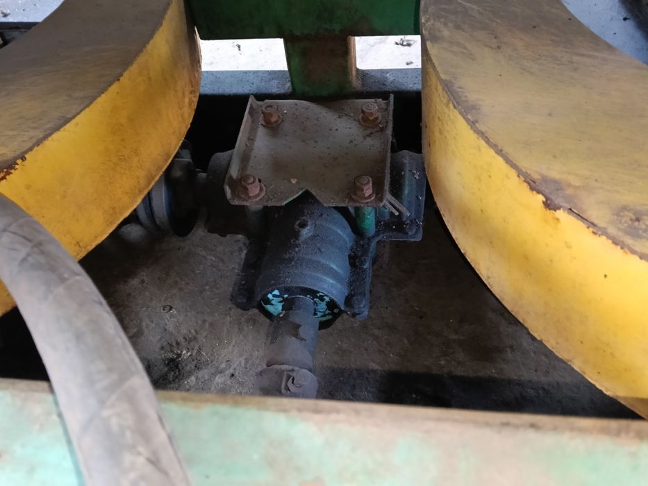 Розридач міндобрива Лійка РМД 1000