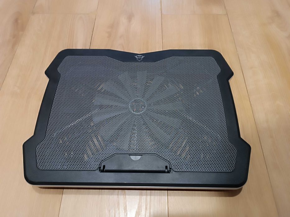 Podstawka chłodząca TRUST GXT 1126 Aura RGB