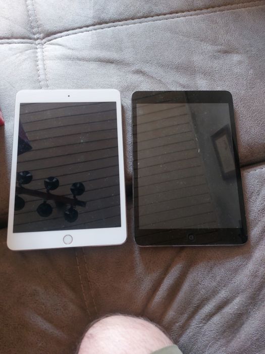 Used Apple Material454263850266808323