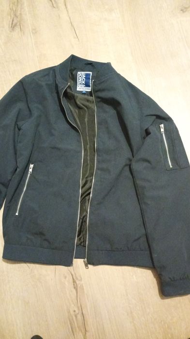 Kurtka granatowa wiatrówka rozmiar 152